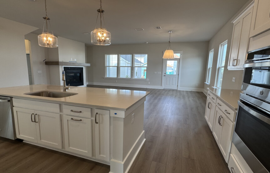 Ashton Woods Newington Spec Home Lot 1678 Kitchen And Downstairs