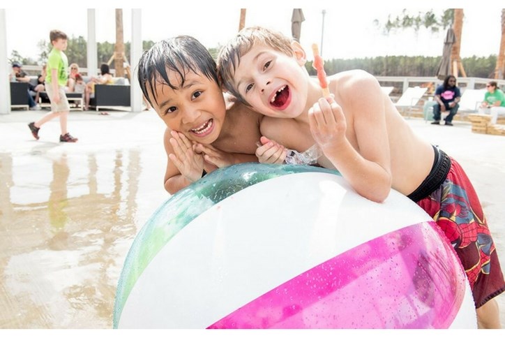 Swim_kids_beachball.jpg