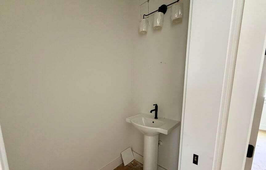 New Leaf Stanley Spec Home Lot 1630 Powder Bath