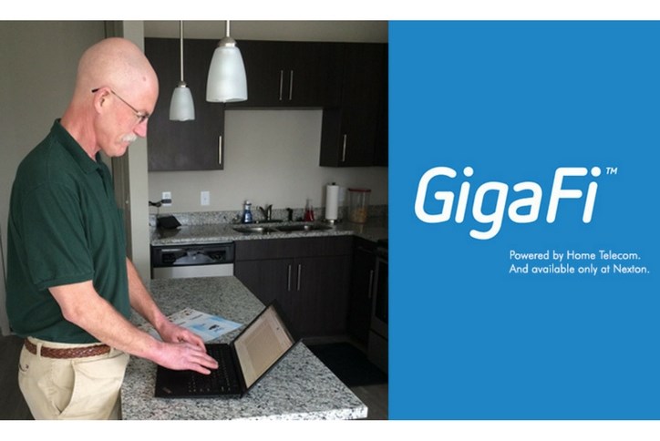 GigaFi_man_with_laptop.jpg