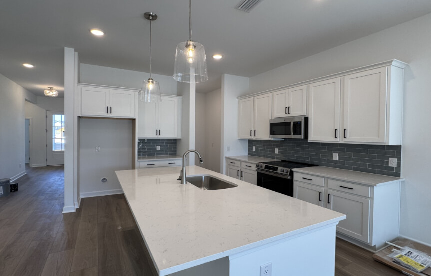 Ashton Woods Witherbee Spec Lot 1615 Kitchen And Island