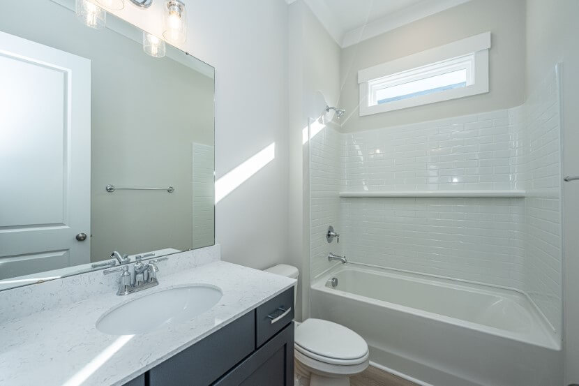 Homes By Dickerson Moultrie home plan bathroom