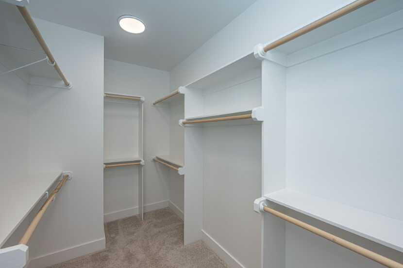 Homes By Dickerson Moultrie home plan closet