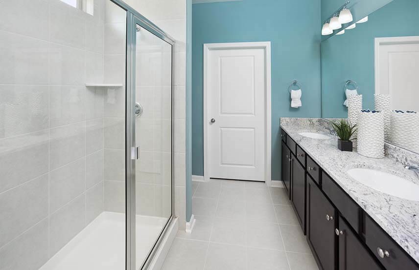 Del Webb Compass home plan owner's bath