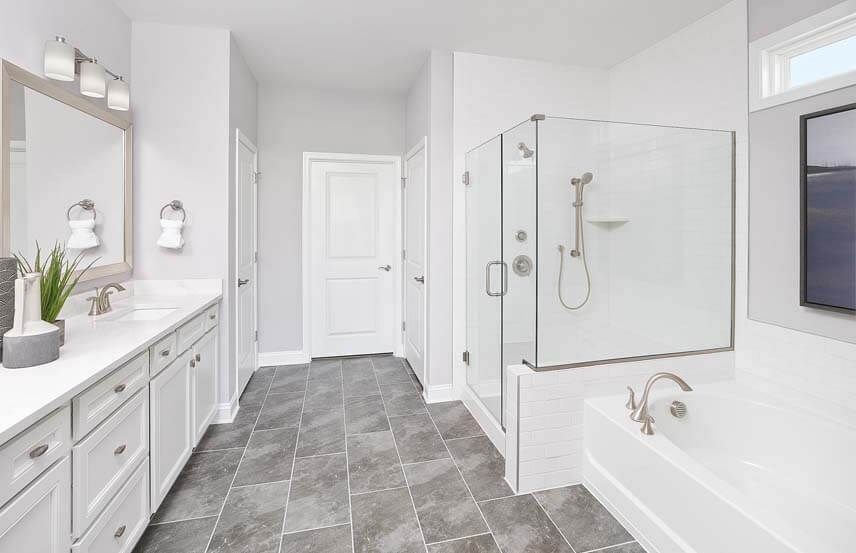 Del Webb Stardom home plan owner's bathroom
