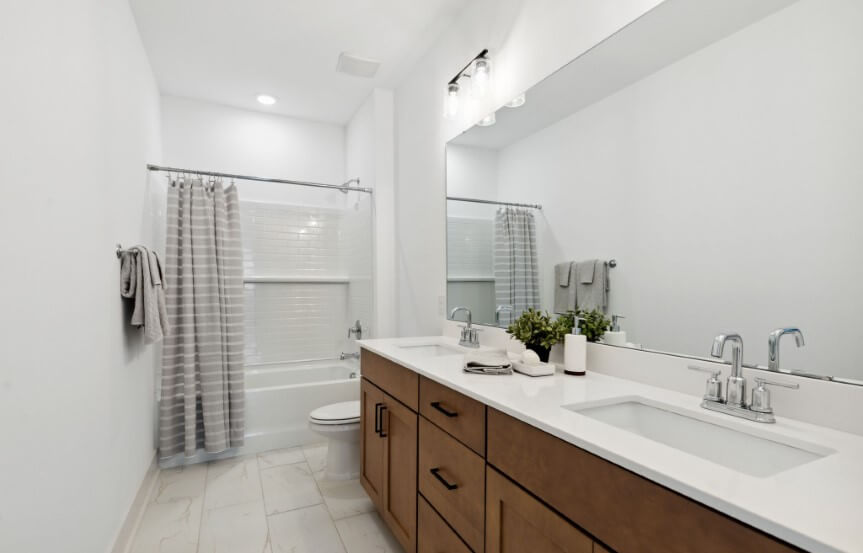 Homes By Dickerson Azalea home plan Upstairs Hall Bathroom