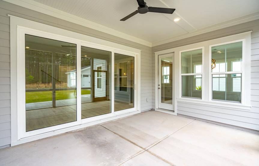 Screened Porch.jpg