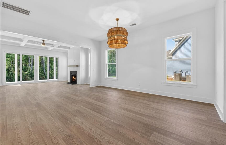 Saussy Burbank Cooper Spec Lot 1693 Dining