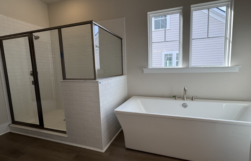 Ashton Woods Newington Spec Home Lot 1678 Primary Tub