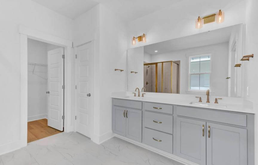 Bayberry Owner's Bath