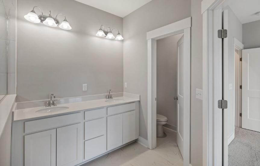 David Weekley Greenville Primary Bathroom