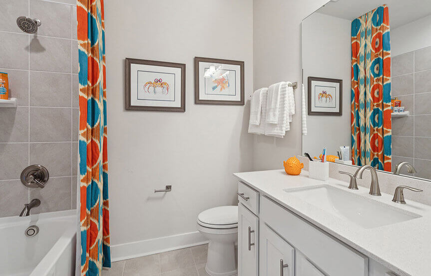 N Towson Upper Level Full Bath