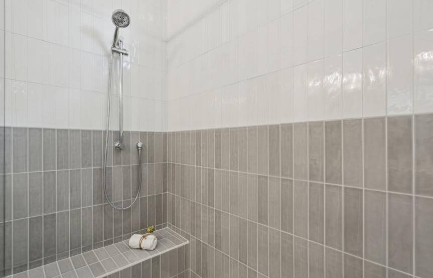 Homes By Dickerson Hutchison 2 Owner's Suite Shower