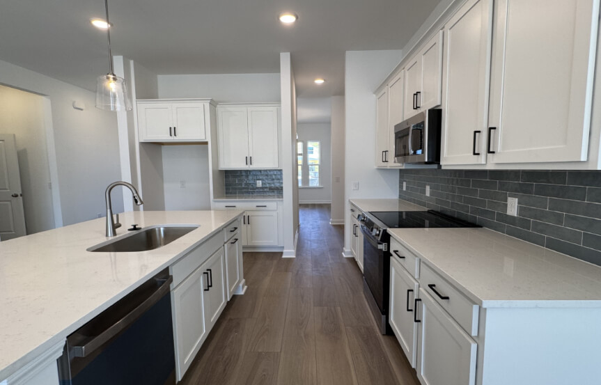 Ashton Woods Witherbee Spec Lot 1615 Kitchen And Butlers