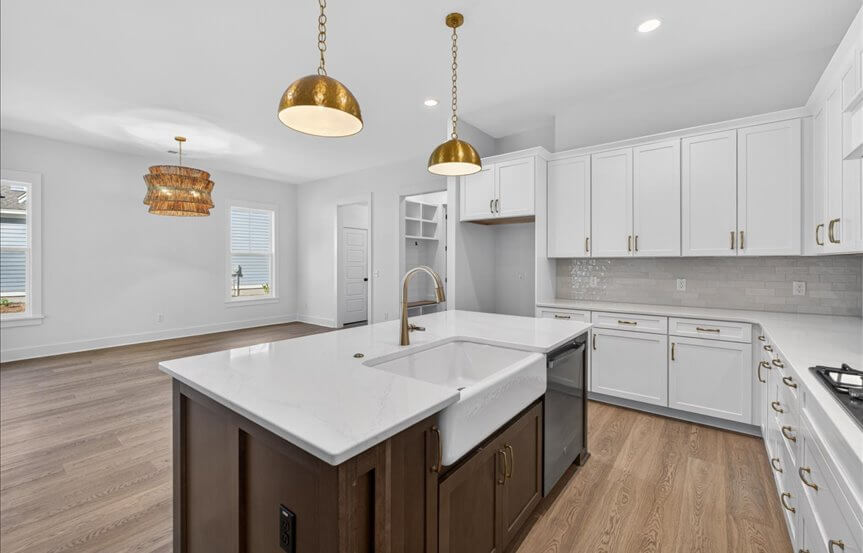 Saussy Burbank Cooper Spec Lot 1693 Kitchen To Dining