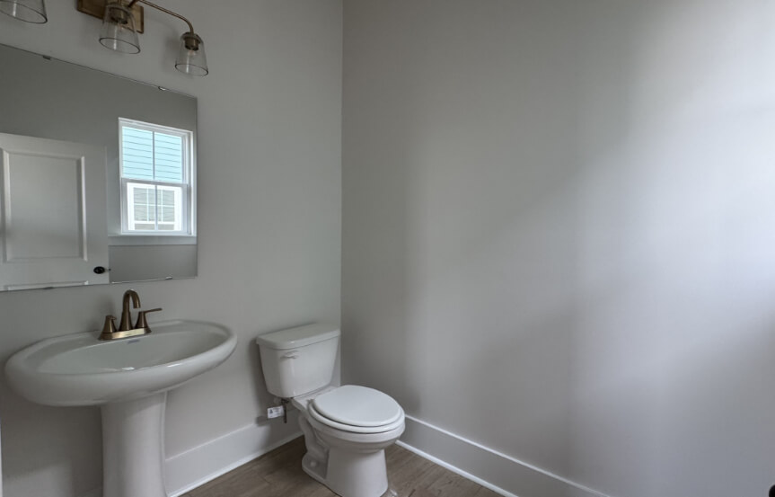 Ashton Woods Givhans Spec Lot 1672 Powder Bath