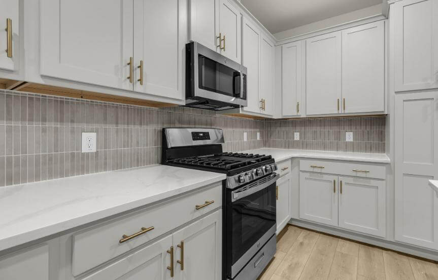 Ashton Woods 55+ Palmetto Spec Home Plan Lot 85 Kitchen Appliances