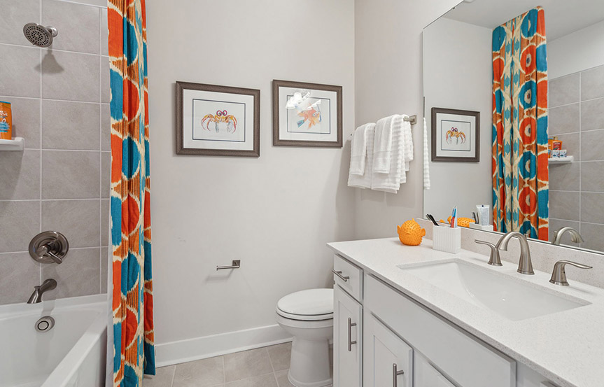 Towson Upper Level Full Bathroom