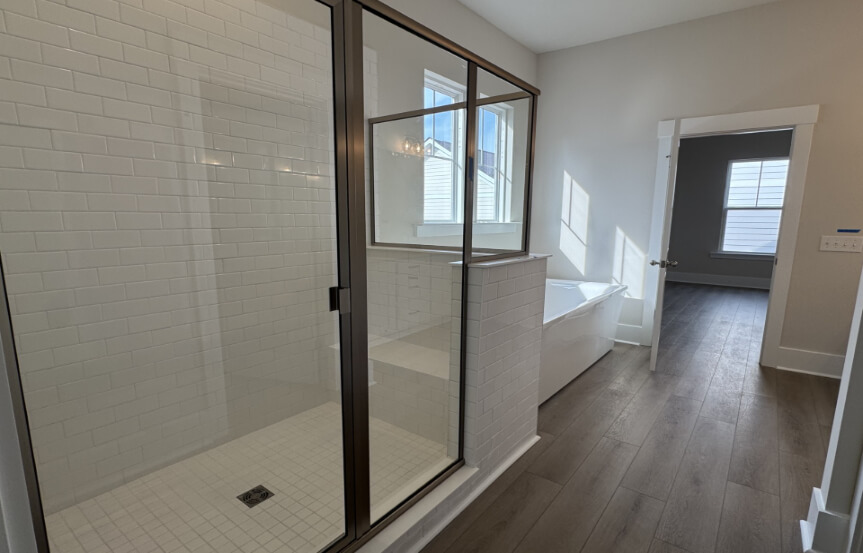 Ashton Woods Newington Spec Home Lot 1678 Primary Tub And Shower