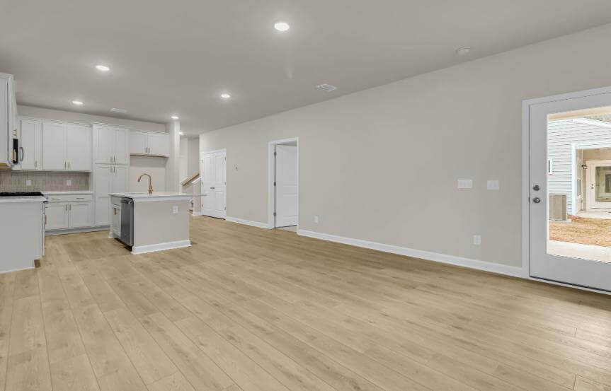 Ashton Woods 55+ Palmetto Spec Home Plan Lot 85 Family Room To Kitchen