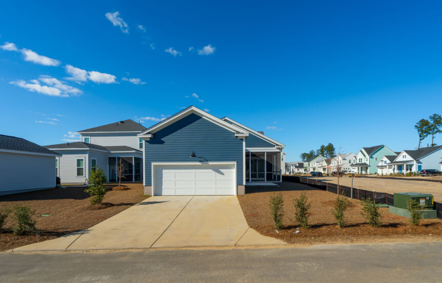 Homes By Dickerson Hutchinson Spec Lot 1562 Garage