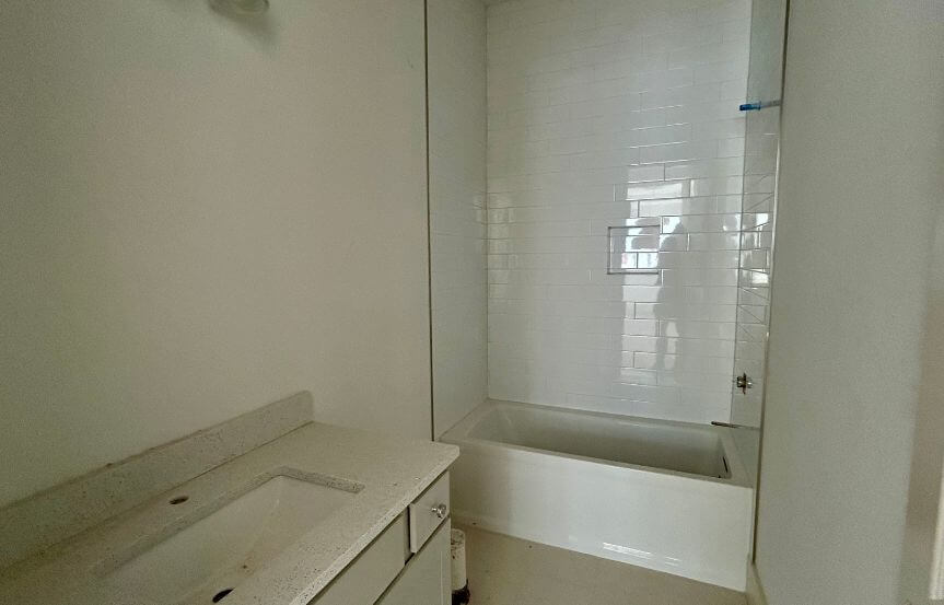 New Leaf Lincoln Spec Lot 1516 Secondary Bathroom