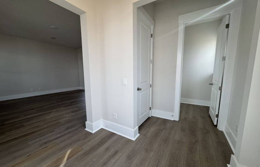 Ashton Wood Givhans Spec Lot 1676 Front Foyer And Powder Bathroom