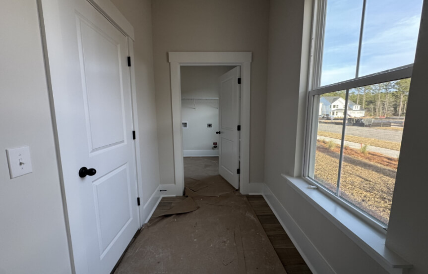 Ashton Woods Newington Spec Lot 1679 Valet And Laundry