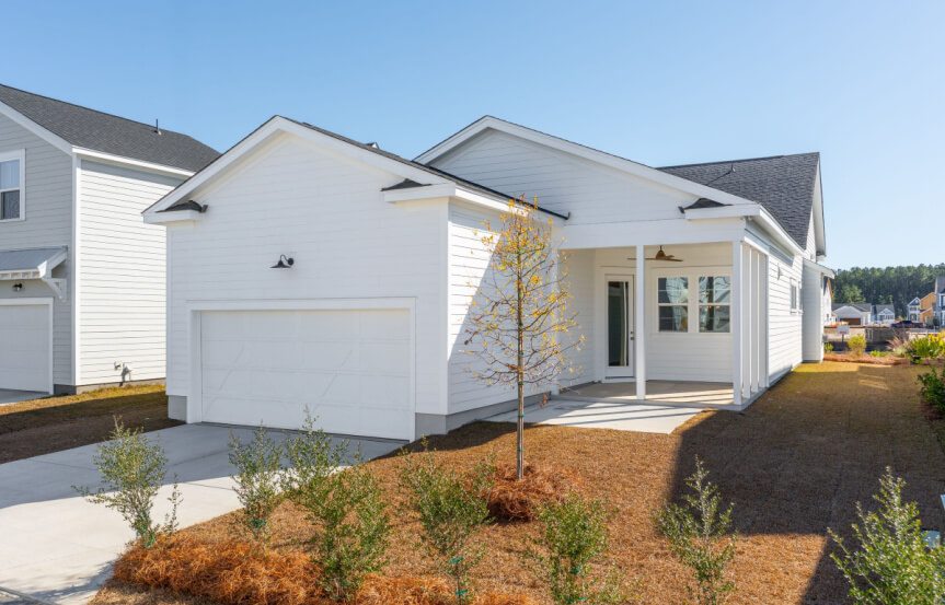 Homes By Dickerson York Spec Lot 1659 Garage And Porch